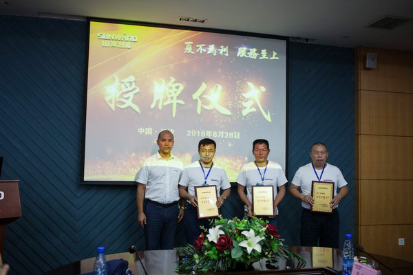 500多名挖掘机用户实地考察,为山河智能点赞!