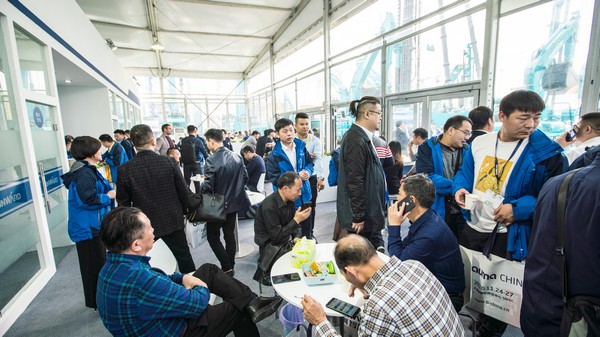 首日签单2.6亿元,山河智能创新产品引爆上海宝马展