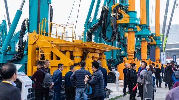 首日签单2.6亿元,山河智能创新产品引爆上海宝马展