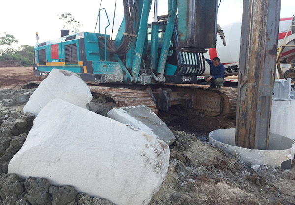 山河智能入岩神器在东非肯尼亚获赞,人好设备好