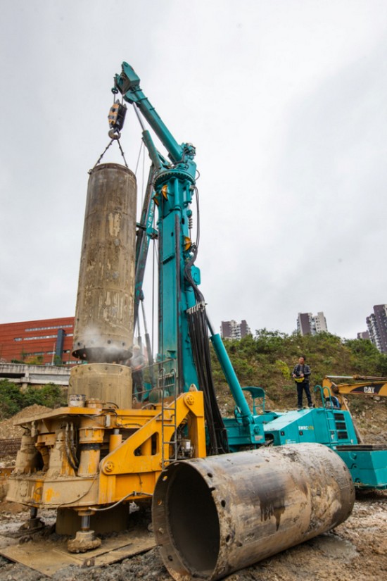 喜讯!山河智能SWRC170自行式全回转全套管钻机获湖南省首台(套)重大技术装备产品奖励!