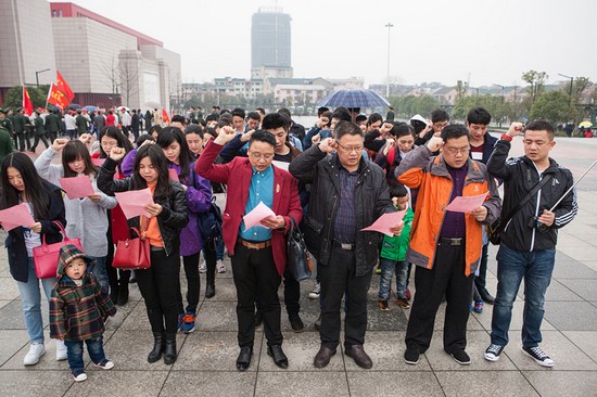 爱岗敬业,践行雷锋精神