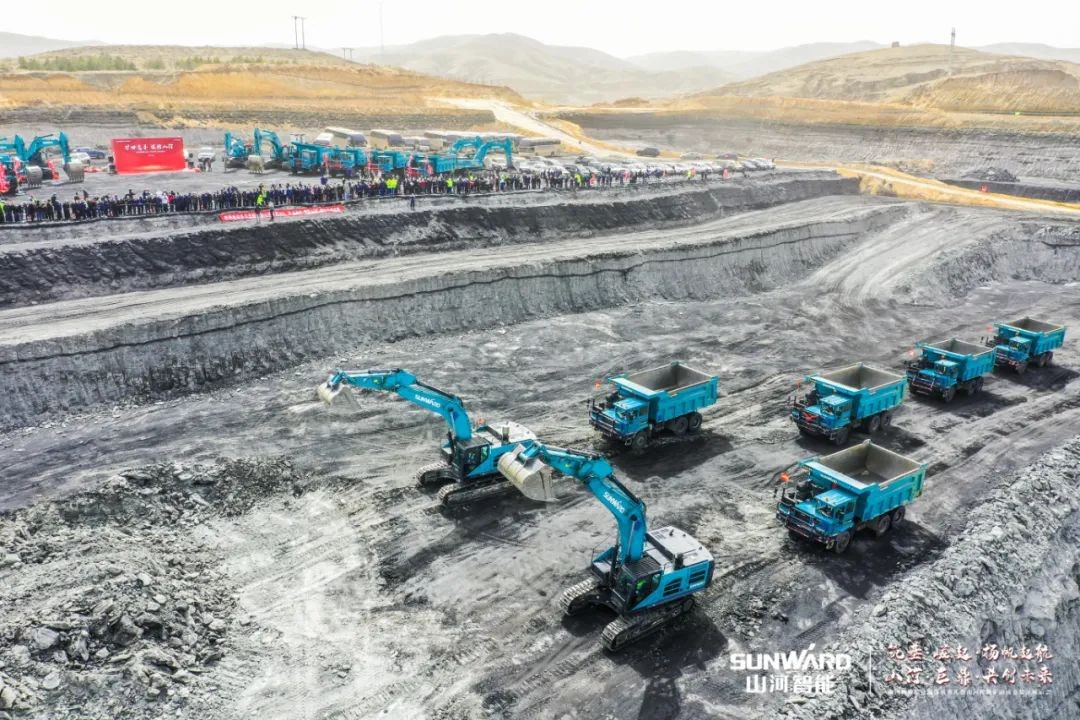 “矿”世高手,齐聚山河智能挖掘机操作手挑战赛