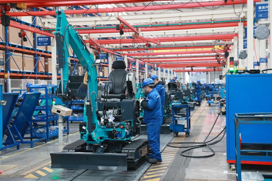 向着冲刺目标全力以赴!山河智能正式开工